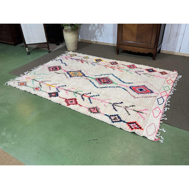 White Azilal Berber Moroccan Handmade Wool Rug For Sale - Image 8 of 14