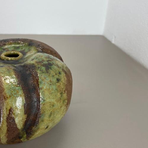Abstract Fruit Ceramic Studio Pottery Vase from Gerhard Liebenthron, 1977 For Sale - Image 14 of 18