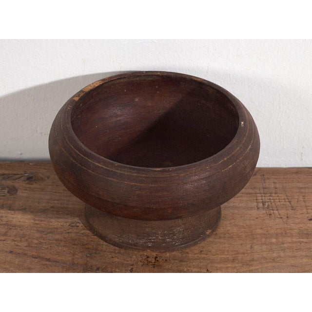 Small antique bowl (c.1900)Dimensions: Diameter: 23 cm Height: 15 cmStyle: PrimitiveMaterials and techniques: Elm...
