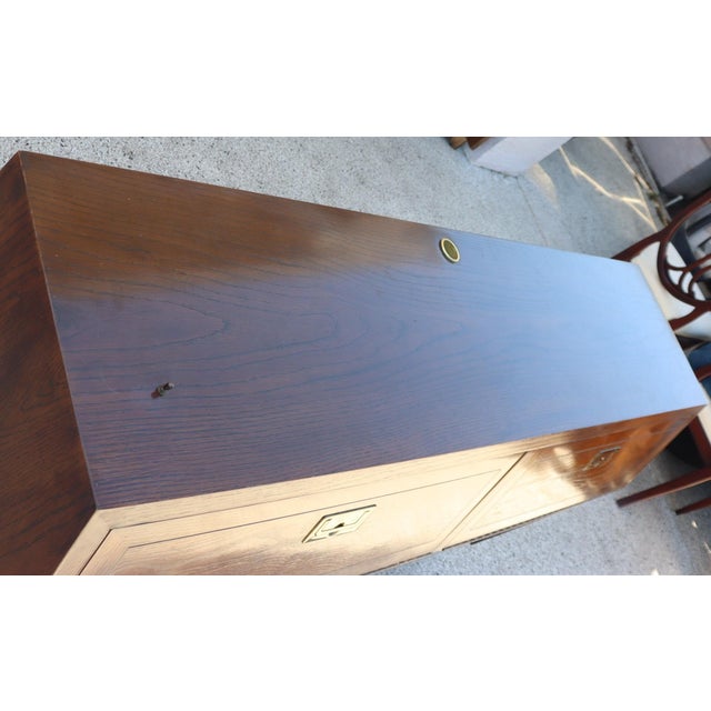 Vintage Henredon Queen Size Headboard & Bed Frame – Mid-Century Modern For Sale In Tampa - Image 6 of 13