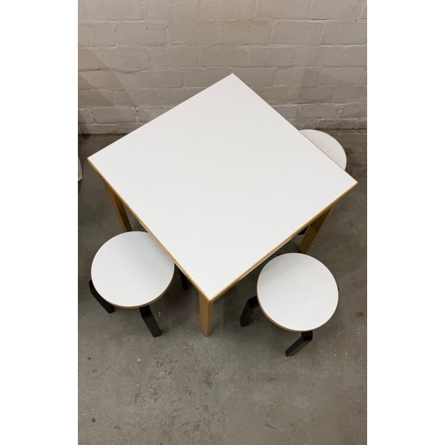 2010s 81C Table and Stools by Alvar Aalto for Artek, 2010, Set of 4 For Sale - Image 5 of 15
