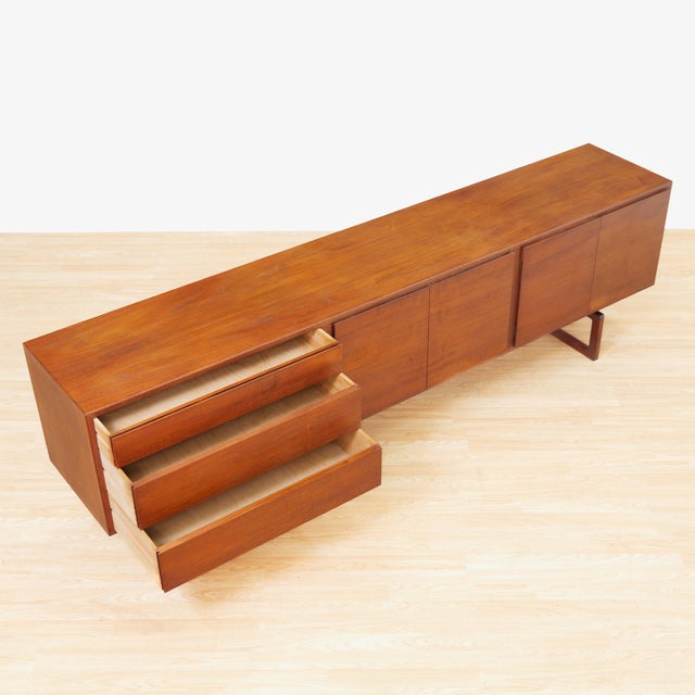 Mid-Century Modern 1960s Rare Danish Mk511 Credenza by Arne Hovmand-Olsen for Mogens Kold For Sale - Image 3 of 10
