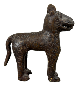 Vintage 20th Century African Tribal Art Bronze Leopard Statue, Nigeria