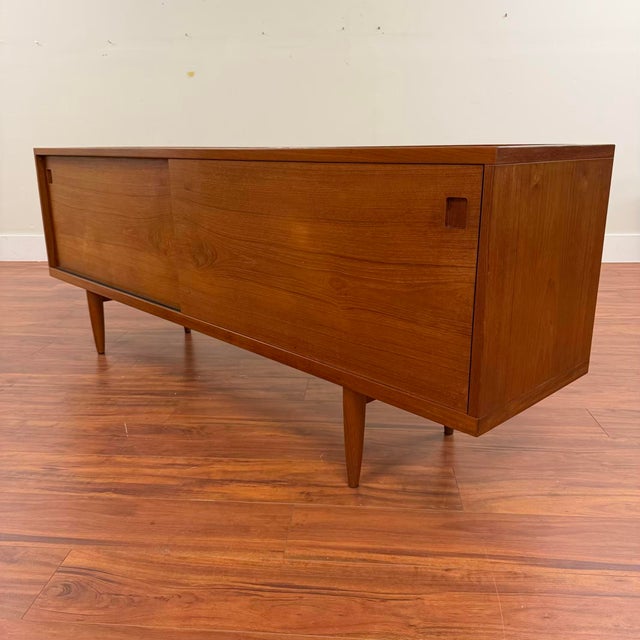 Niels Moller Jl Moller Vintage Model 20 Teak Sideboard For Sale - Image 4 of 15