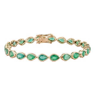 Classic 7.8ct Pear Emerald Tennis Bracelet in 14k Yellow Gold by VRJewels For Sale