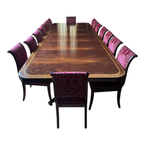 1980s Classic Neoclassical-inspired design Dining Table Set