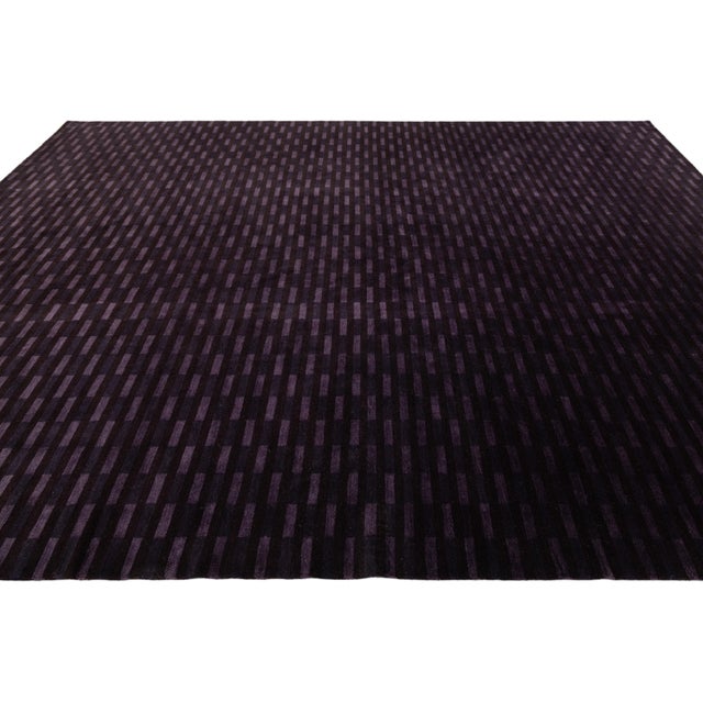 Modern Tibetan Wool and Silk Rug in Deep Plum, Minimalist Geometric Design For Sale In New York - Image 6 of 10