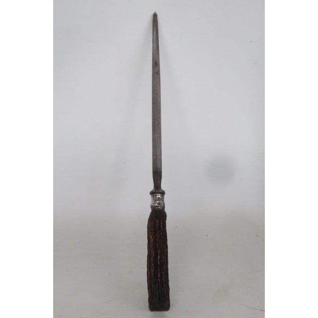 This gorgeous Knife Sharpening Steel is made of metal, sterling silver, and stag horn. This stunning knife sharpener /...