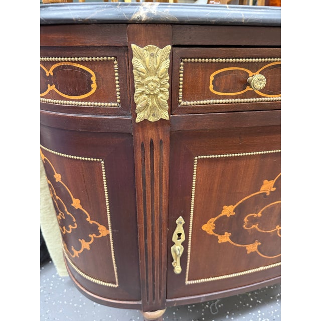 French Late 19th Century Louis XVI Kingwood Demi-Lune Marble Top Commode For Sale - Image 3 of 9