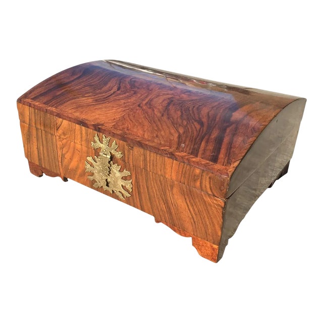 18th Century 18th Century Walnut & Feather Banded Dome Top Box For Sale