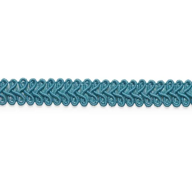 Style meets practicality in Astor Braid, a woven trim with a delicate texture and scalloped edges. Available in multiple...