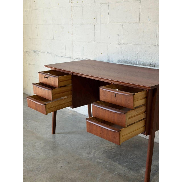 Teak 6-Drawer Executive Writing Desk With Sculpted Handles Vintage Mid-Century Modern 1960s For Sale In Los Angeles - Image 6 of 10