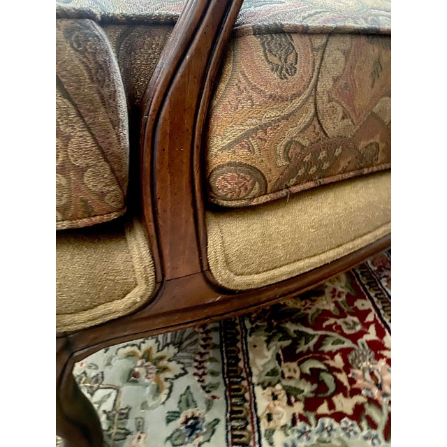 Late 20th Century Ethan Allen Bergere French Louis XV Harris Chair With Ottoman Late 20th Century Excellent Condition For Sale - Image 5 of 18