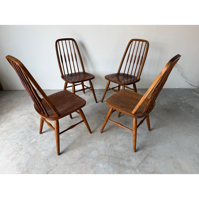 Mid-Century Modern Vintage Virginia House Solid Oak Windsor-Style Dining Chairs – Set of 4 For Sale - Image 3 of 13