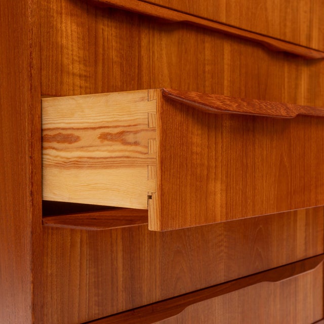 1960s Vintage Danish Mid-Century Six Drawer Dresser in Teak For Sale - Image 5 of 8