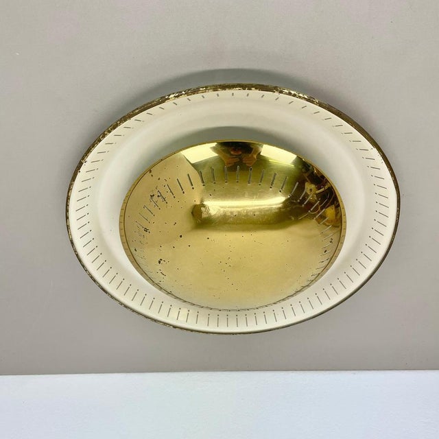1950s Brass Ceiling or Wall Light in the style of Gino Sarfatti, Italy, 1950s For Sale - Image 5 of 18