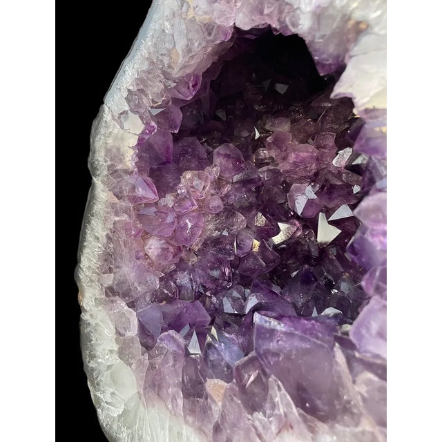 Amethyst geode Violet Cathedral 19,100 Kg Superior Quality AA Uruguay 31 by 27 cm. Transparent veils. Like new