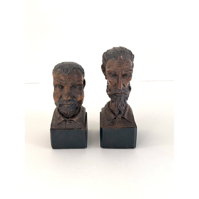 Folk Art Pair of Vintage Carved Spanish Busts, Don Quixote and Sancho Panza For Sale - Image 3 of 9