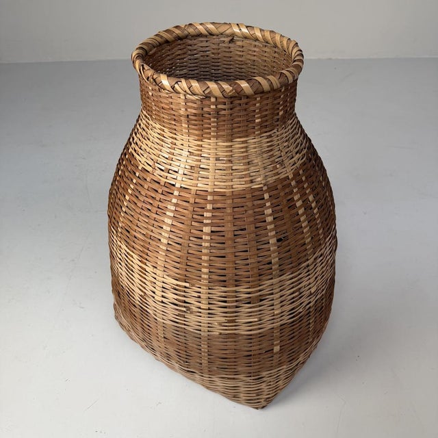 Japanese Bamboo Ikebana Basket / Hanakago, 1950s For Sale - Image 4 of 10