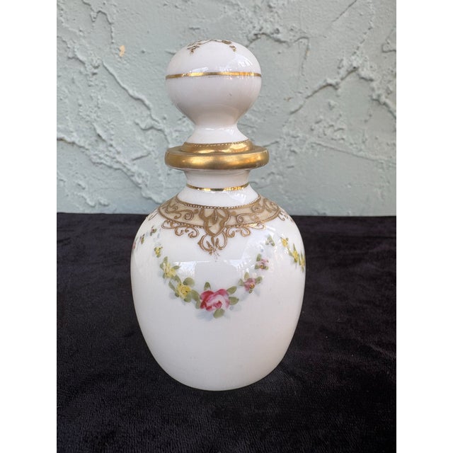 Antique Hand-Painted Nippon Porcelain Perfume Bottle With Raised Gilt & Floral Garland – Circa 1900 For Sale - Image 4 of 9