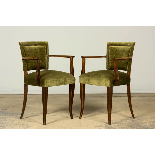 Set of 8 1930s French Art Deco Maple Dining Chairs in Olive Green Velvet For Sale - Image 4 of 4