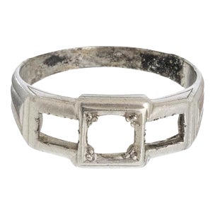 20th Century Platinum Ring For Sale