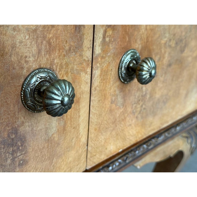 Early 20th Century Italian Bedside Tables in Light Oak with two doors, A Pair For Sale - Image 11 of 18