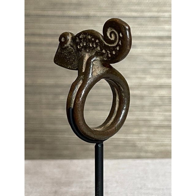 Mid 20th Century African Bronze Senufo Chameleon Diviners Ring For Sale - Image 5 of 5