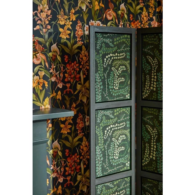 Harlequin Harlequin Fayola Wallpaper in FigLeaf/Clover - a Sample For Sale - Image 4 of 4