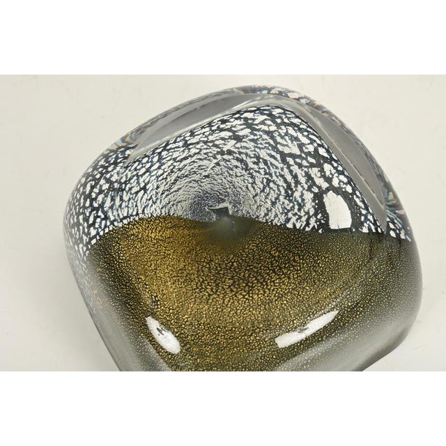 Murano Glass Bowl with Gold and Silver Inclusions attributed to Seguso, Italy, 1960s For Sale - Image 4 of 13