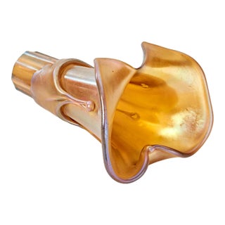 Mid 20th Century Tiffany Style Calla Lily Art Glass Lamp Shade For Sale