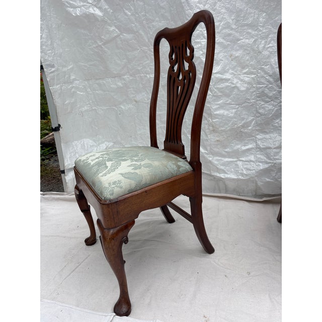 Chestnut 18th Century Set of Six Queen Anne Walnut Dinning Chairs For Sale - Image 8 of 13