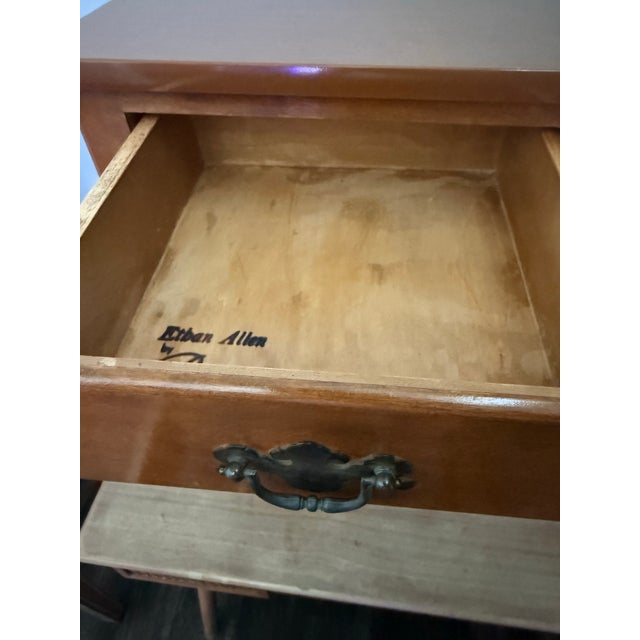 Wood Mid 20th Century Ethan Allen by Baumritter Heirloom Collection Night Stand / Side Table For Sale - Image 7 of 11