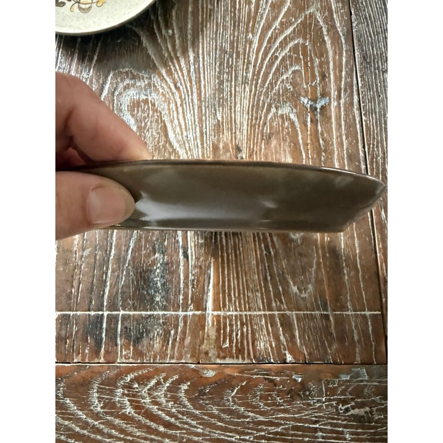 Vintage Red Wing Turtle Dove 7.5 Inch Plates Brown Mustard Yellow Folk Art Stoneware - Set of 10 For Sale - Image 10 of 10