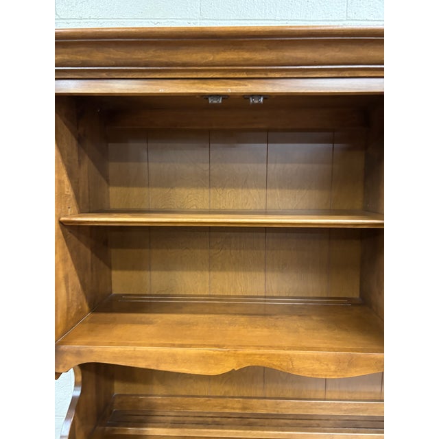 Late 20th Century Vintage Ethan Allen Heirloom Nutmeg Maple CRP Shutter Cabinet and Hutch For Sale - Image 5 of 17