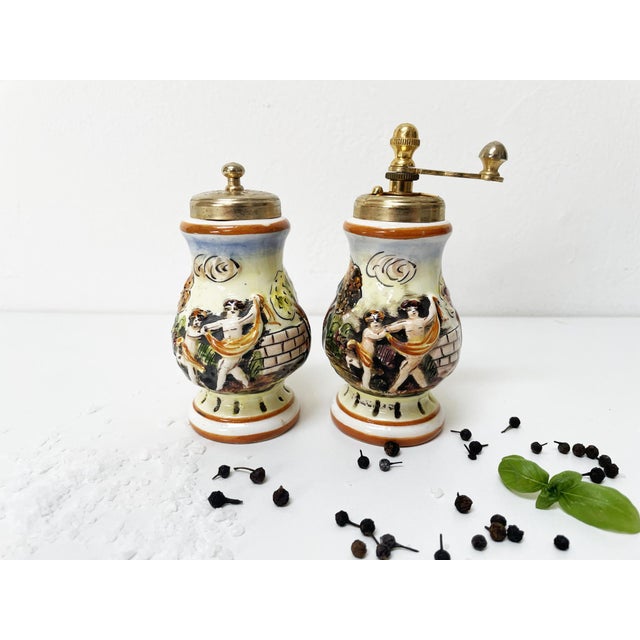 Ceramic Salt Shaker and Pepper Mill from Capodimonte, 1960s, Set of 2 For Sale - Image 7 of 15