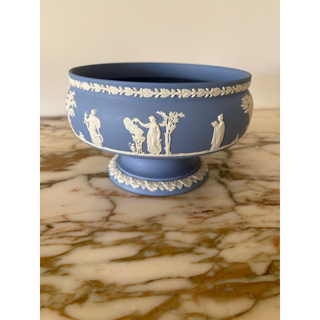 Wedgwood Vintage Wedgwood Imperial Centerpiece Pedestal Bowl in Augurs Motif For Sale - Image 4 of 12