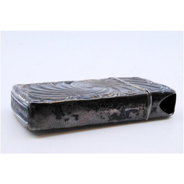 Silver Matchbox with Reliefs and Central Vortex For Sale - Image 9 of 10