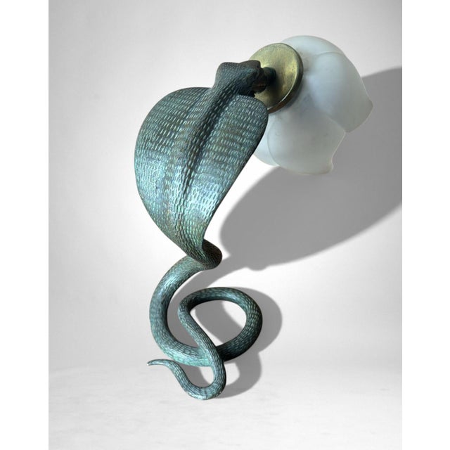 Mid 20th Century Italian Art Deco Table Lamp in Metal and Frosted Glass For Sale - Image 6 of 18