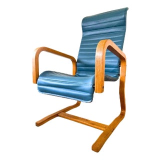1960s Thonet Bentwood Cantilever Lounge Chair For Sale