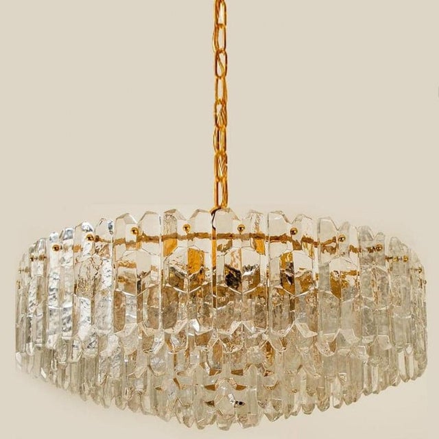 Large Chandelier in Gilded Brass and Glass by J. T. Kalmar for Kalmar, 1960 For Sale - Image 10 of 18