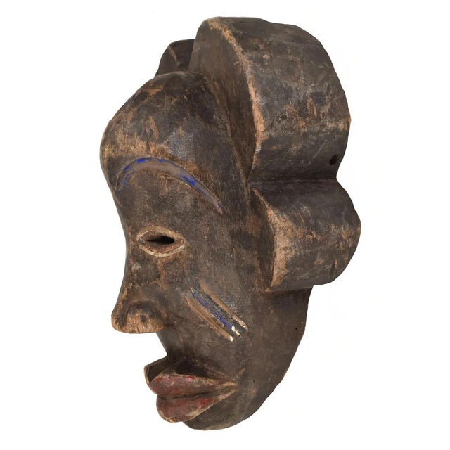 The Senufo, residing across Ivory Coast, Mali, and Burkina Faso, boast a rich artistic heritage, notably in crafting masks...