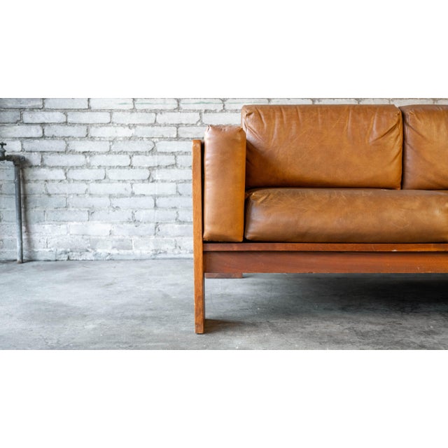 Knoll 'Bastiano' attributed sofa by Charlton, circa 1970s. Three seater design with walnut frame showing nice wood grain...