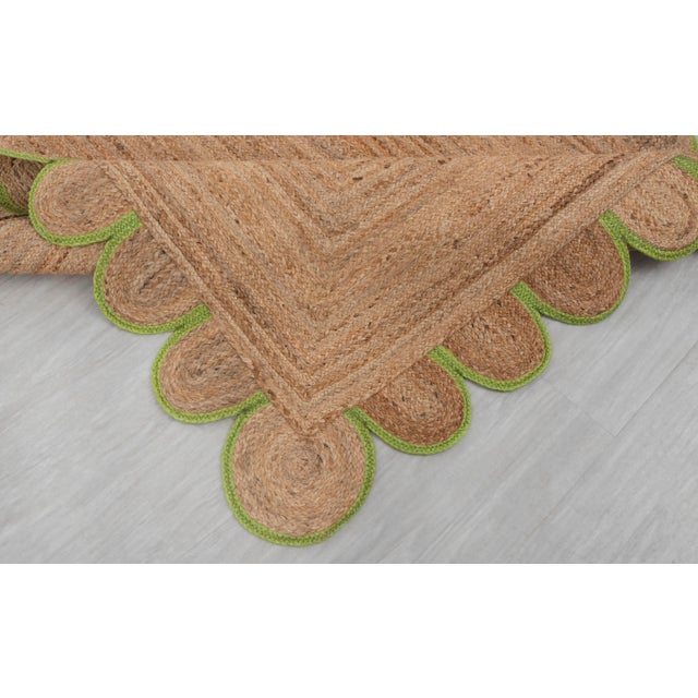 Green Scallop Edge With Natural Jute Rug 5x7 Ft. For Sale - Image 9 of 13
