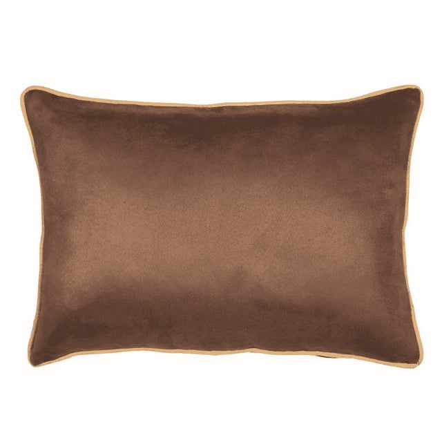 Every Greenwood & Grove cushion from Hines is thoughtfully designed to bring character and individuality to any space....