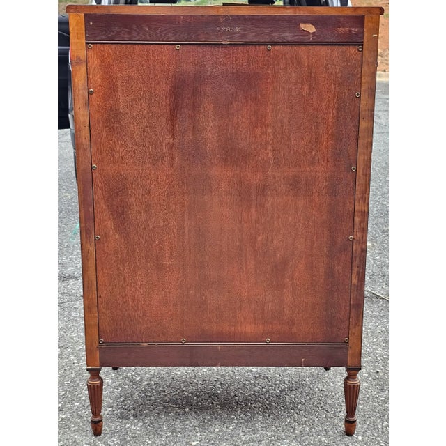 Sligh Furniture Hepplewhite Crotch Mahogany Crossbanded Chest of Drawers For Sale - Image 11 of 12