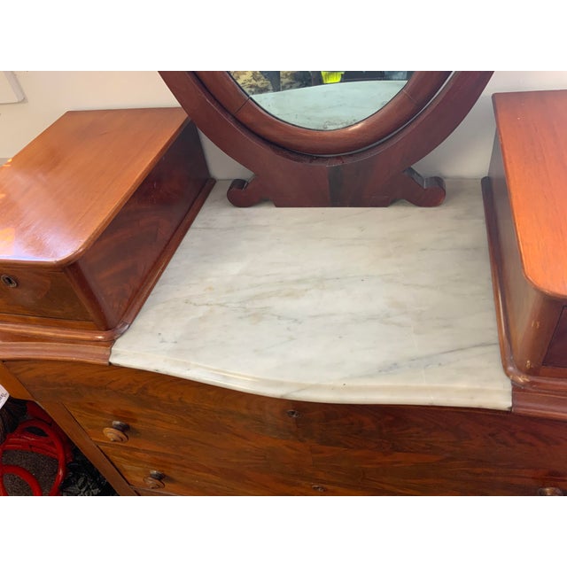 Early 20th Century American Empire Mahogany Chest of Drawers With Mirror and Marble Top For Sale - Image 4 of 18