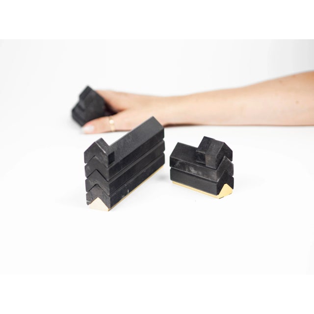 This perpetual calendar is made of Tunisian stone and brass. It is inspired by the rules that teach counting to children;...