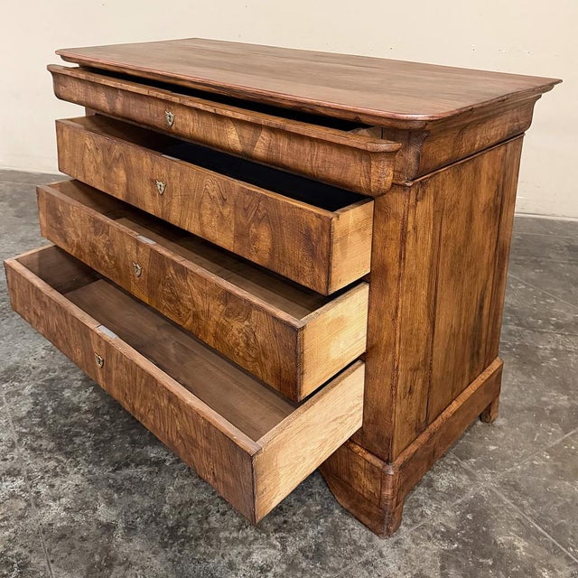 19th Century French Louis Philippe Walnut Commode For Sale - Image 11 of 15