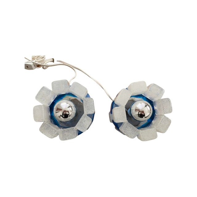 Italian Poliarte Pair of Glass Cube Lamps, 1970s For Sale - Image 3 of 4